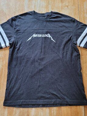 Small Vintage Metallica Graphic Concert Logo T Shirt Cotton